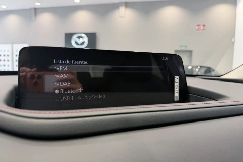 Mazda CX-30 e-SKYACTIV G Homura