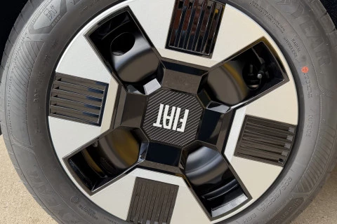 Fiat Grande Panda ICON MHEV 81kW (110cv)