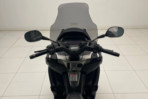 Piaggio MP3 400 HPE .