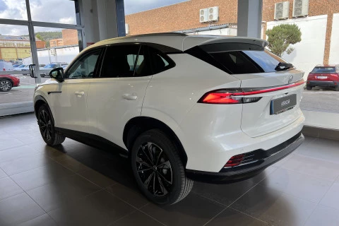 MG HS 1.5 Hybrid+ Luxury