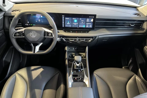 MG HS 1.5 Hybrid+ Luxury