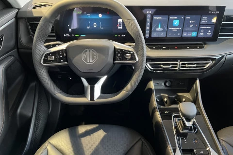 MG HS 1.5 Hybrid+ Luxury