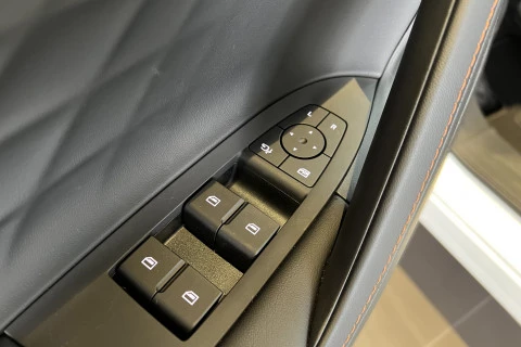 MG HS 1.5 Hybrid+ Luxury