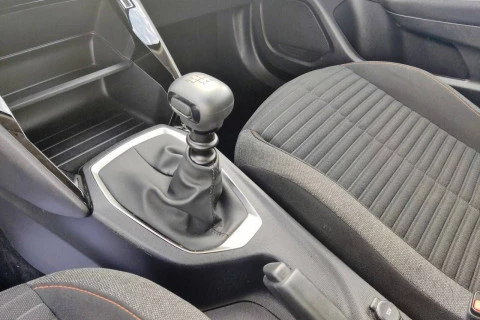 Peugeot 2008 Active Pack Puretech 100 S&S BVM6