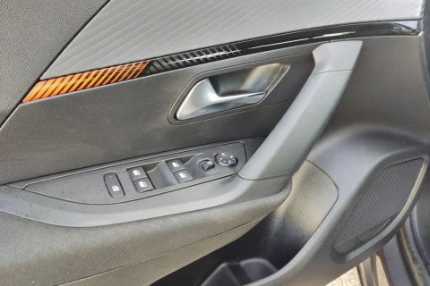 Peugeot 2008 Active Pack Puretech 100 S&S BVM6