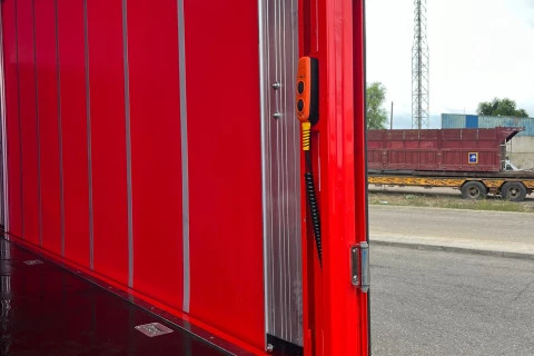 Mercedes-Benz Atego 1218 + botellero