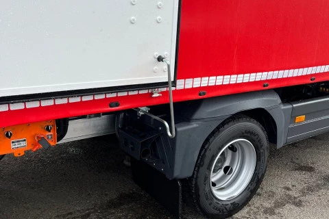 Mercedes-Benz Atego 1218 + botellero