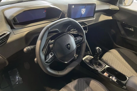 Peugeot 2008 Allure Gasolina 100 S&S 6 Vel. MAN