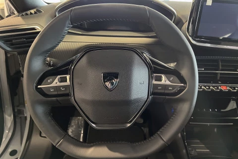 Peugeot 2008 Allure Gasolina 100 S&S 6 Vel. MAN