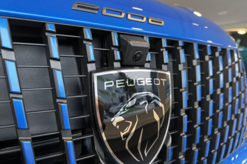 Peugeot 2008 Allure Gasolina 100 S&S 6 Vel. MAN