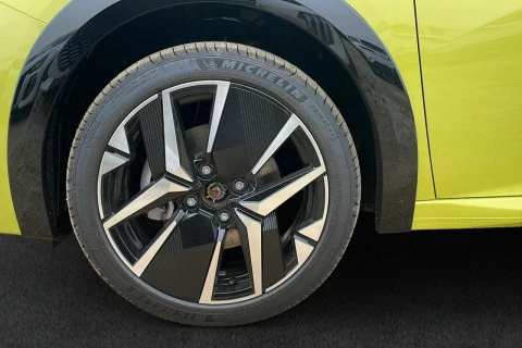 Peugeot 208 GT HYBRID 110 eDCS6