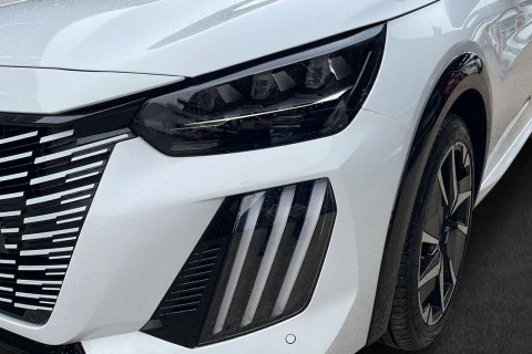 Peugeot 208 GT HYBRID 110 eDCS6