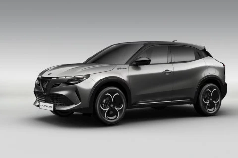 Alfa Romeo Junior Ibrida Sport Speciale 108kW (145CV)