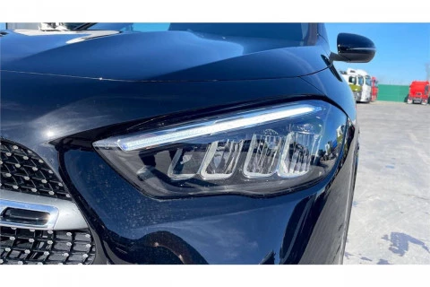 Mercedes-Benz GLA GLA 200 D