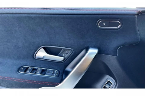 Mercedes-Benz CLA CLA 200