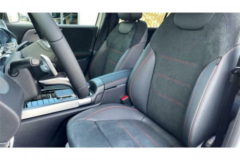 Mercedes-Benz EQB EQB 300 4MATIC