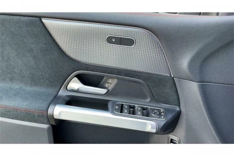 Mercedes-Benz EQB EQB 300 4MATIC