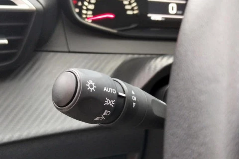 Peugeot 208 PureTech 100 Active 75 kW (100 CV)