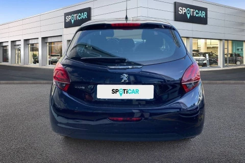 Peugeot 208 5P Signature 1.2L PureTech 60KW (82CV)