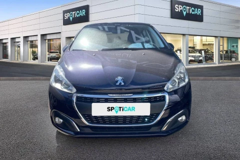 Peugeot 208 5P Signature 1.2L PureTech 60KW (82CV)