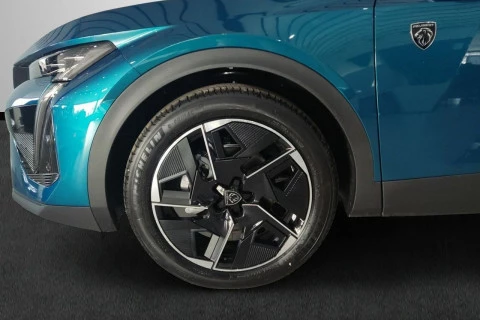 Peugeot 408 408 GT HYBRID 145 eDCS6