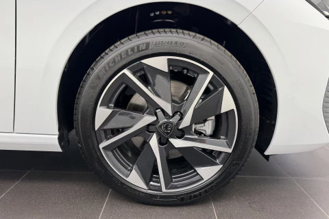 Peugeot 308 5P Allure Hybrid MHEV 145 e-DCS6