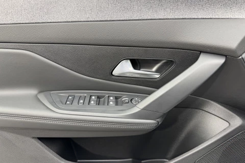 Peugeot 308 5P Allure Hybrid MHEV 145 e-DCS6