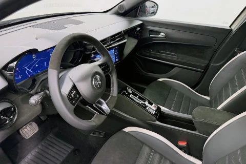 Alfa Romeo Junior Ibrida Sport Speciale 108kW (145CV)