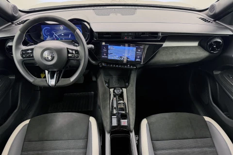 Alfa Romeo Junior Ibrida Sport Speciale 108kW (145CV)