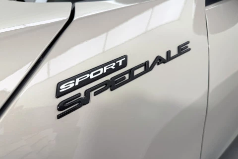 Alfa Romeo Junior Ibrida Sport Speciale 108kW (145CV)