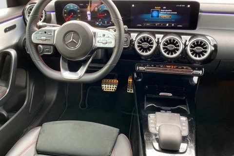 Mercedes-Benz CLA CLA 200 D DCT Shooting Brake