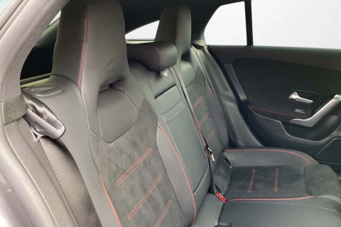 Mercedes-Benz CLA CLA 200 D DCT Shooting Brake