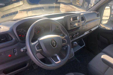 Renault Trucks Master 2.3 / 180 c.v. / FURGON PARA 2 CABALLOS