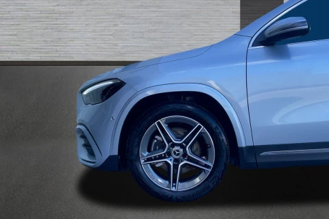 Mercedes-Benz GLA GLA 200 D