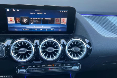 Mercedes-Benz GLA GLA 200 D