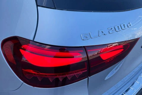 Mercedes-Benz GLA GLA 200 D