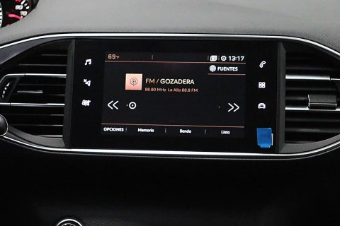 Peugeot 308 5p Allure 1.5 BlueHDi 96KW (130CV)