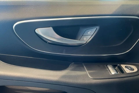Mercedes-Benz Vito 114CDI AT 100kW Tourer Select Larga