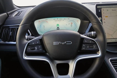 BYD SEAL U DM-i Design 238 kW (324 CV)