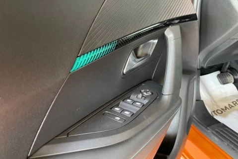 Peugeot 2008 Allure Pack Puretech 130 S&S EAT8