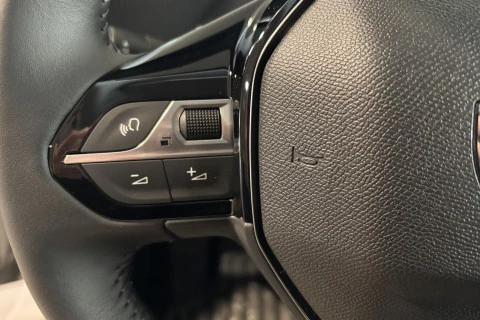 Peugeot e-208 Allure Eléctrico 136 (100 Kw)