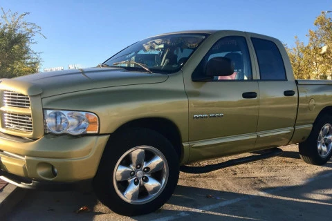 RAM 1500 SLT