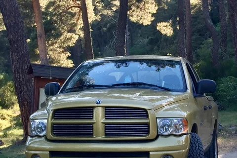 RAM 1500 SLT