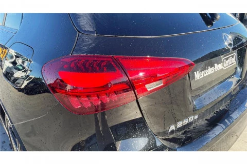 Mercedes-Benz Clase A A 250 e con tecnología híbrida EQ