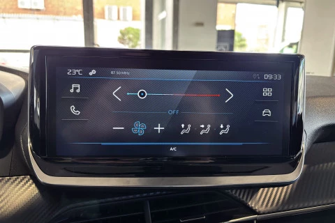 Peugeot 208 Style HYBRID 110 eDCS6