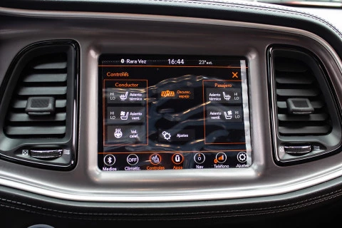 Dodge Challenger R/T SHAKER