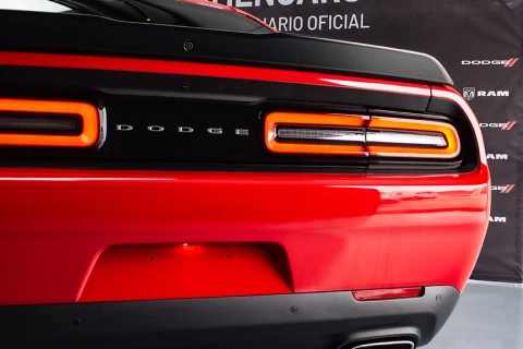 Dodge Challenger R/T SHAKER