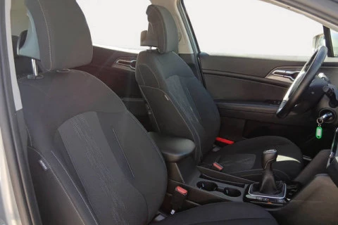 Kia Sportage 1.6 CRDi MHEV Drive 4x2 100 kW (136 CV)