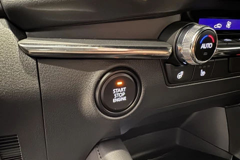 Mazda3 2.5L e-SKYACTIV G MHEV 103kW Centre-line