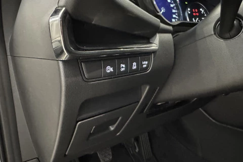 Mazda3 2.5L e-SKYACTIV G MHEV 103kW Centre-line
